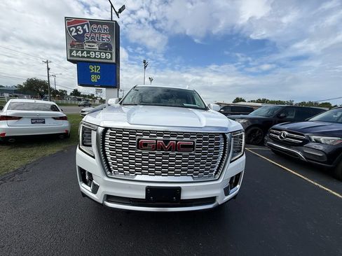 Used 2024 GMC Yukon Denali w/ Advanced Technology Package AWD/4WD image 9