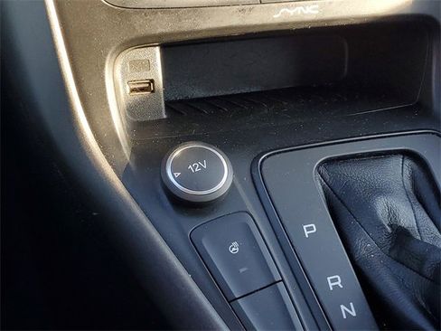 Used 2016 Ford Focus SE w/ Equipment Group 201A image 26