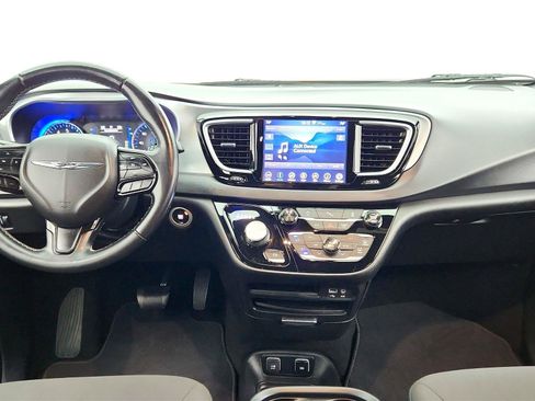 Used 2018 Chrysler Pacifica Touring Plus w/ S Appearance Package FWD image 27