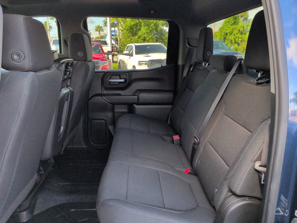 Used 2020 Chevrolet Silverado 1500 Custom w/ Custom Value Package AWD/4WD image 14