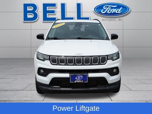 Used 2022 Jeep Compass Latitude w/ Sun and Sound Group AWD/4WD image 10