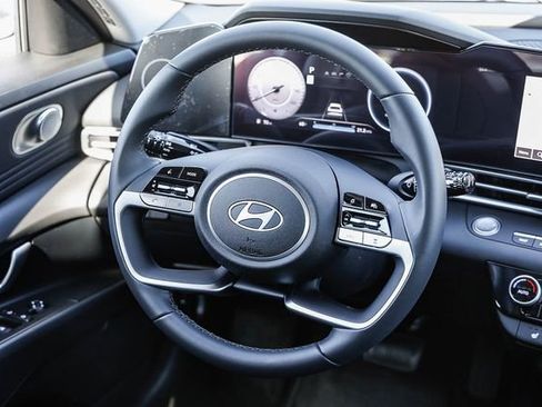 New 2026 Hyundai Elantra Limited FWD image 16