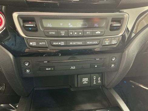 Used 2017 Honda Pilot Elite image 29