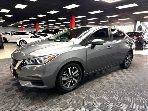 Used 2021 Nissan Versa SV FWD image 7