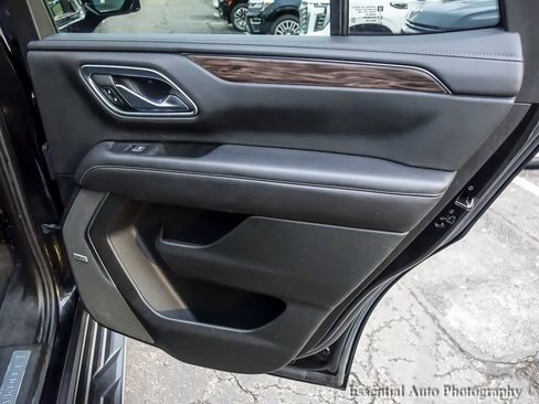 Used 2021 Chevrolet Tahoe LT w/ LT Signature Package image 37