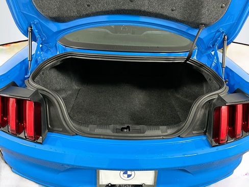 Used 2017 Ford Mustang Coupe image 24