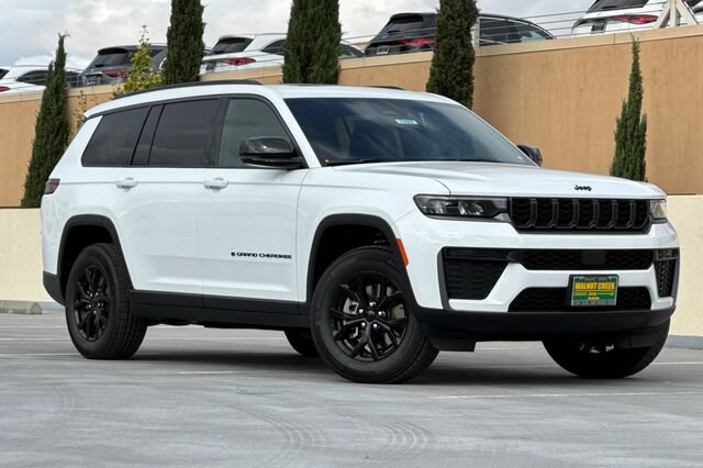 New 2026 Jeep Grand Cherokee L 4WD image 2