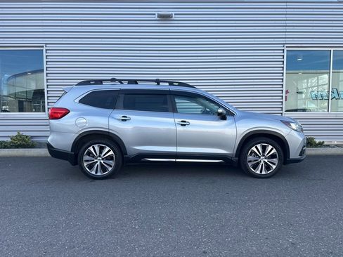 Used 2022 Subaru Ascent Touring w/ Popular Package #2A image 2