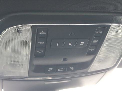 Used 2020 Jeep Grand Cherokee Limited X image 32