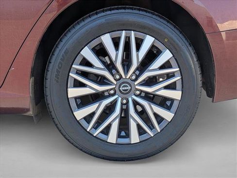 Used 2023 Nissan Altima 2.5 SV FWD image 22