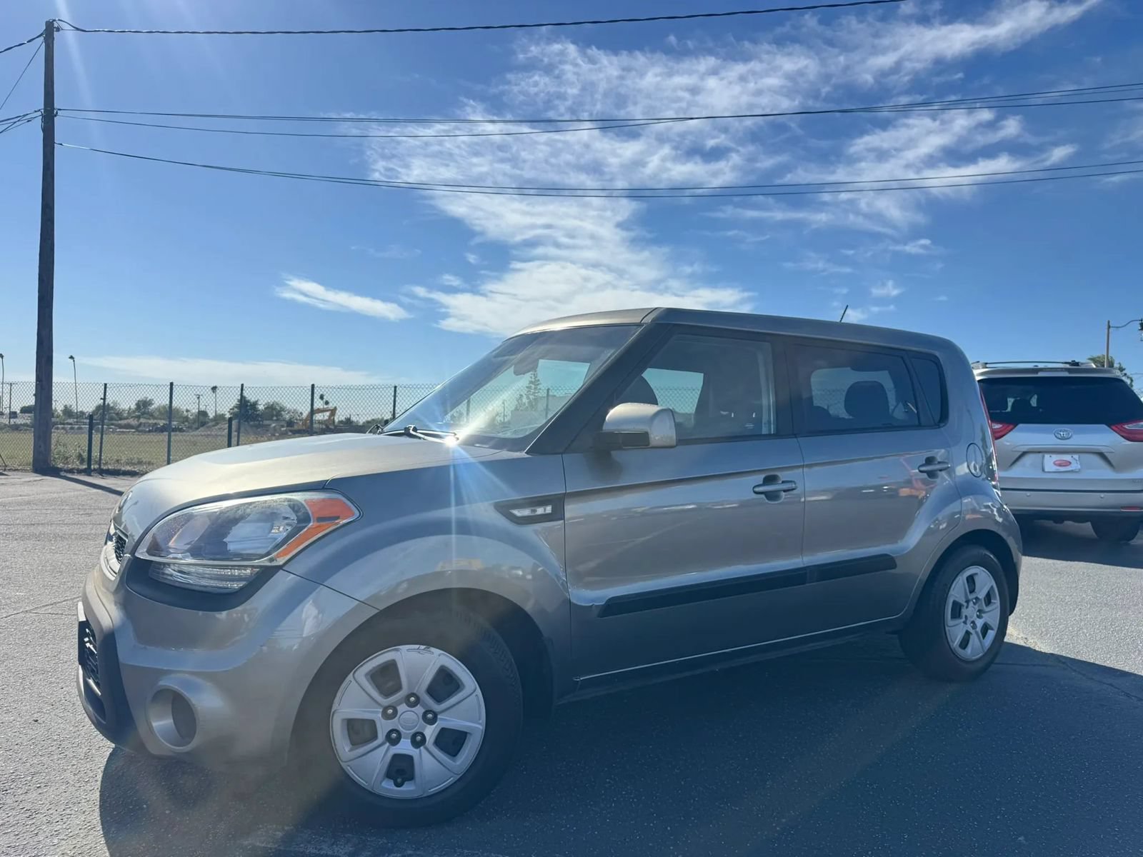 Used 2013 Kia Soul FWD image 2