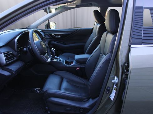 Used 2025 Subaru Outback Touring image 33