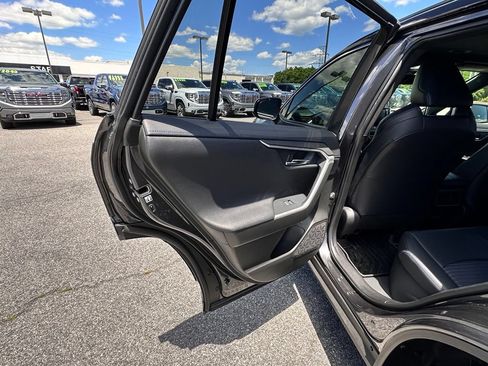 Used 2020 Toyota RAV4 XSE w/ All Weather Liner Package AWD/4WD image 27