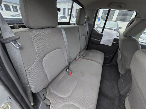 Used 2019 Nissan Frontier SV image 27