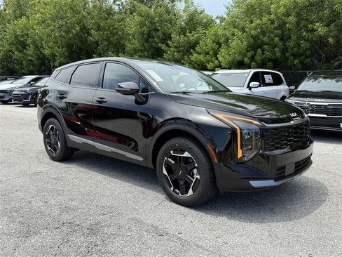 New 2026 Kia Sportage S image 2