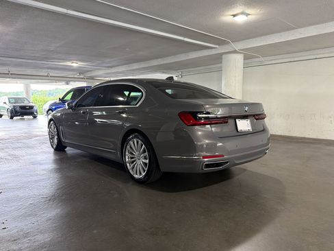 Used 2020 BMW 740i RWD image 3