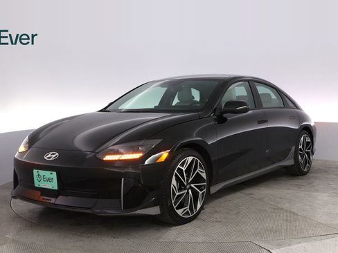 Used 2024 Hyundai Ioniq 6 SEL image 2