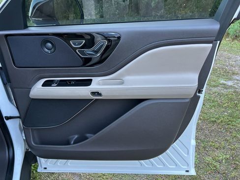 Used 2023 Lincoln Aviator Reserve w/ Equipment Group 201A image 41