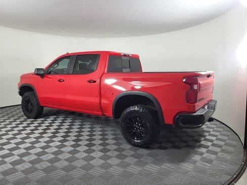 Used 2024 Chevrolet Silverado 1500 ZR2 w/ Technology Package image 13