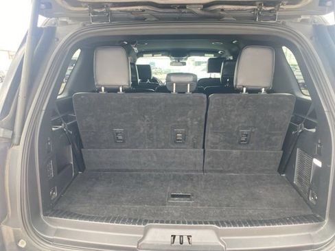 Used 2020 Ford Expedition XLT w/ Equipment Group 202A AWD/4WD image 8