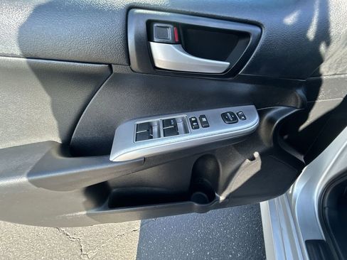 Used 2013 Toyota Camry SE image 13