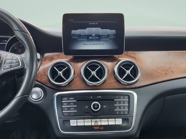 Used 2018 Mercedes-Benz GLA 250 image 13
