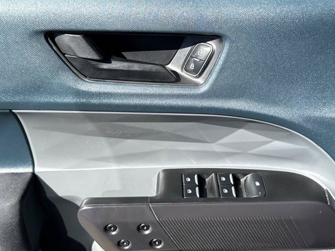 Used 2024 Ford Maverick XL FWD image 29