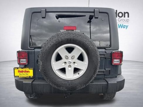 Used 2018 Jeep Wrangler Unlimited Sport S AWD/4WD image 6