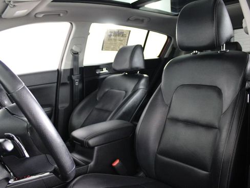 Used 2017 Kia Sportage SX image 18