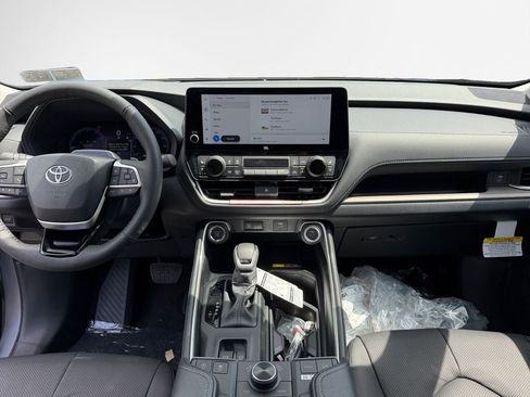 New 2026 Toyota Grand Highlander AWD image 16