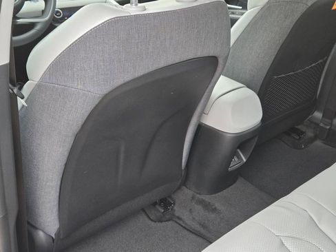 New 2026 Hyundai Elantra Limited FWD image 23