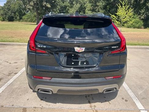 Used 2023 Cadillac XT4 Premium Luxury w/ Technology Package FWD image 5