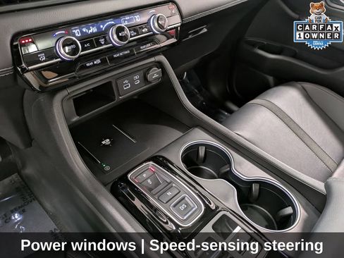 Certified 2023 Honda Pilot Touring image 17