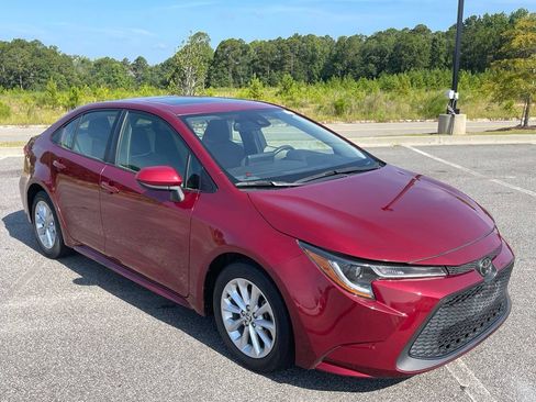 Used 2022 Toyota Corolla LE FWD image 15