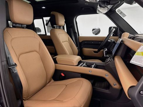 New 2026 Land Rover Defender 110 X-Dynamic SE AWD/4WD image 30