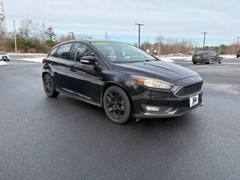 Used 2015 Ford Focus SE w/ Equipment Group 201A image 6