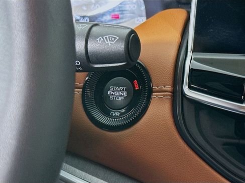 Certified 2024 Jeep Compass Limited image 22