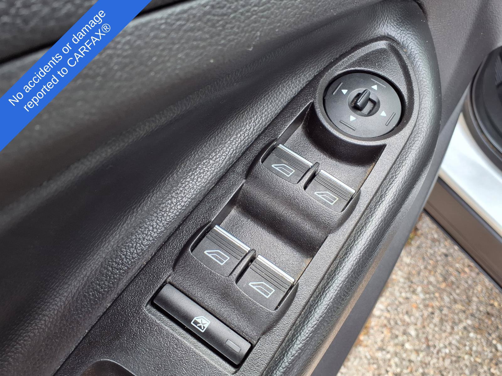 Used 2019 Ford Escape SE AWD/4WD image 16
