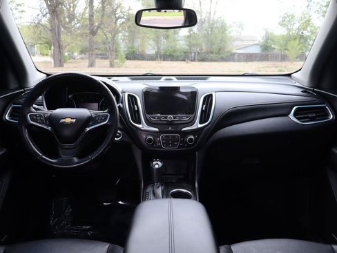 Used 2018 Chevrolet Equinox Premier AWD/4WD image 16