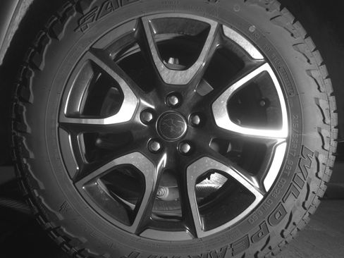 Used 2025 Jeep Compass Trailhawk image 14