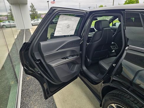 New 2026 Cadillac Lyriq Sport AWD/4WD image 15