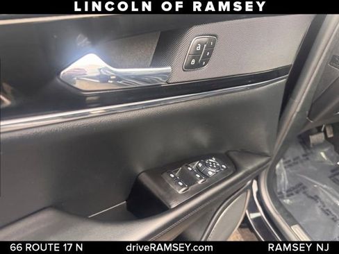 Used 2023 Lincoln Nautilus Reserve AWD/4WD image 13