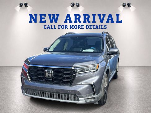 Used 2023 Honda Pilot Touring image 2