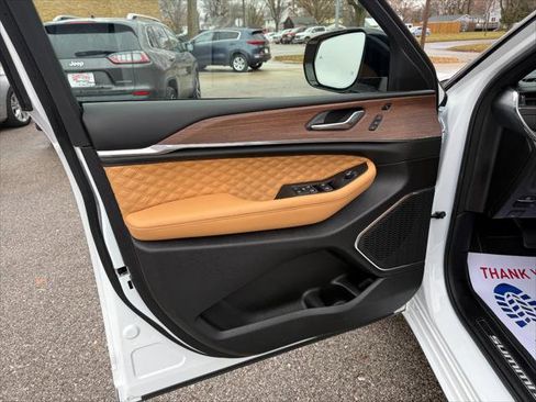 Certified 2025 Jeep Grand Cherokee Summit w/ Adv Protech Group IV image 7