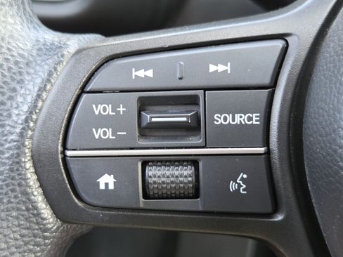 Certified 2024 Honda HR-V LX image 11