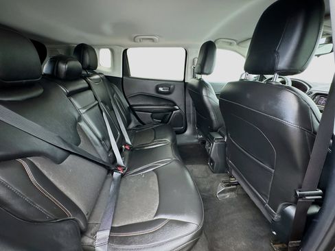 Used 2018 Jeep Compass Latitude image 17