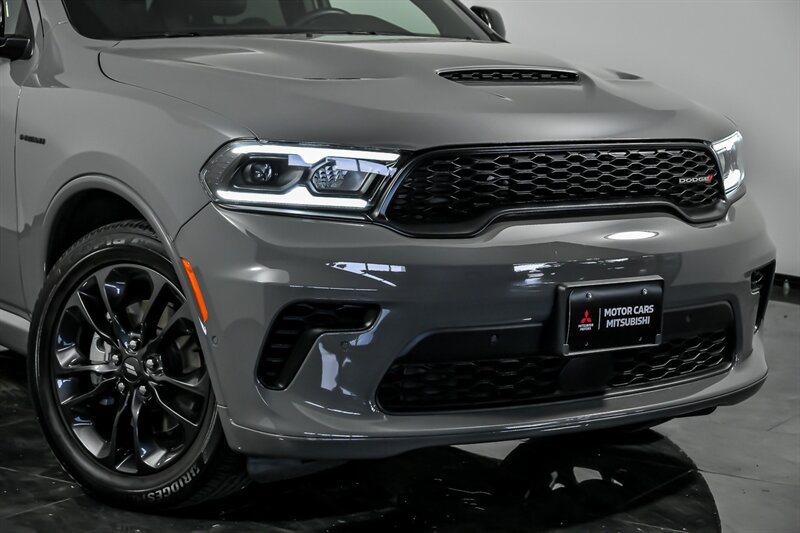 Used 2024 Dodge Durango R/T AWD/4WD image 2