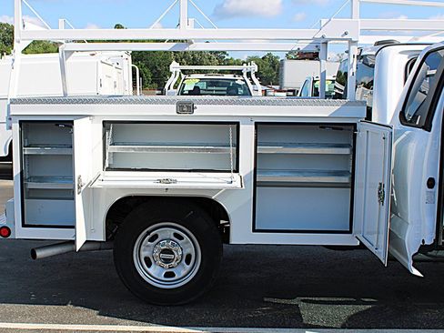 Used 2024 Ford F350 XL w/ XL Chrome Package RWD image 11