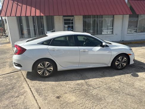 Used 2018 Honda Civic EX-L image 8