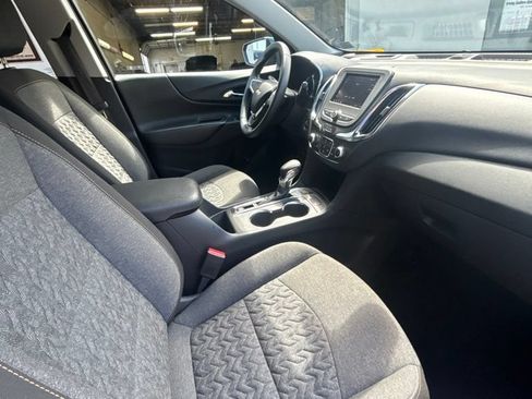 Used 2024 Chevrolet Equinox LT AWD/4WD image 24